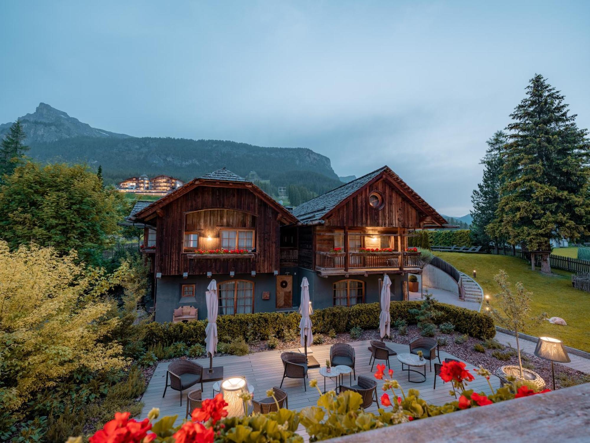 Sportony Mountain Lodges Ла-Вілла Екстер'єр фото