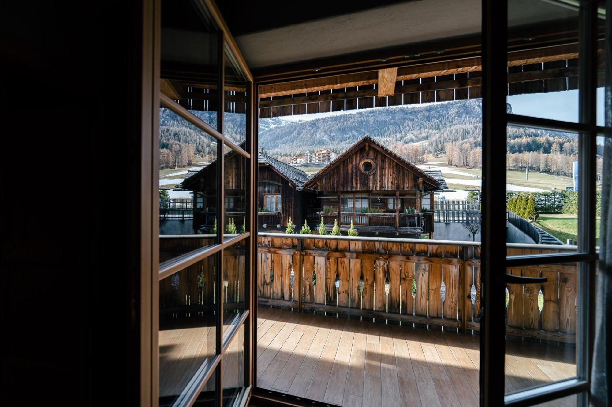 Sportony Mountain Lodges Ла-Вілла Екстер'єр фото