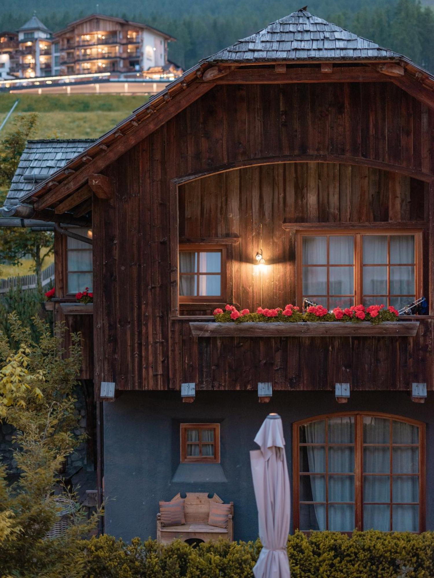 Sportony Mountain Lodges Ла-Вілла Екстер'єр фото