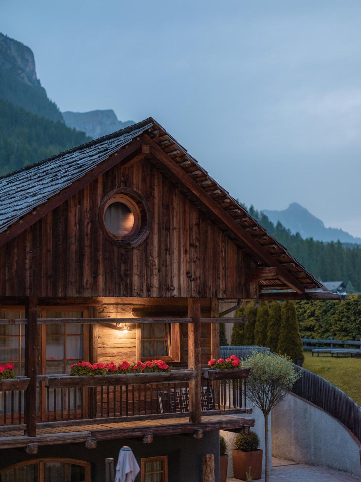 Sportony Mountain Lodges Ла-Вілла Екстер'єр фото